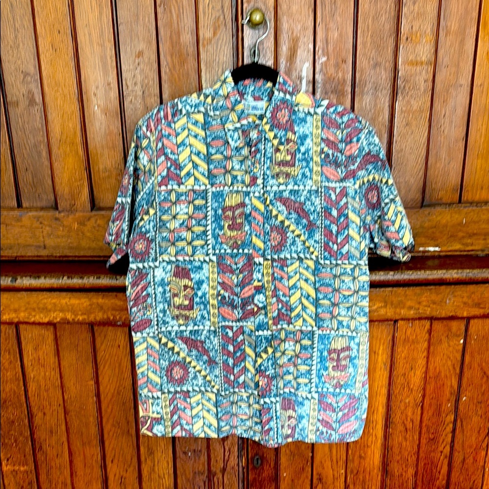 Reyn Spooner Red and Blue Hawaiian Button Down Shirt